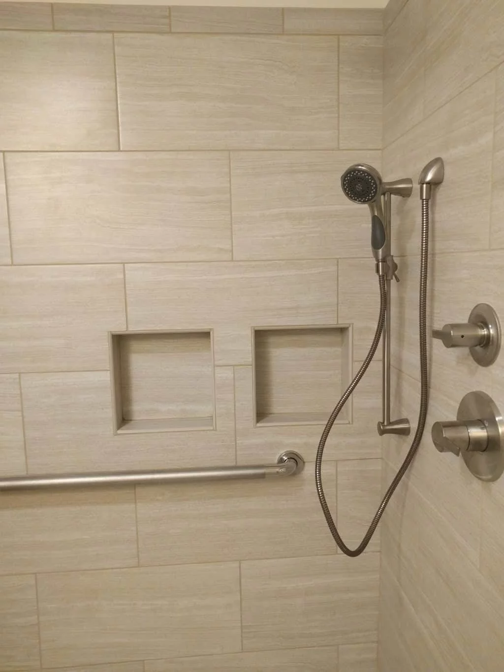 Recessed shower niche