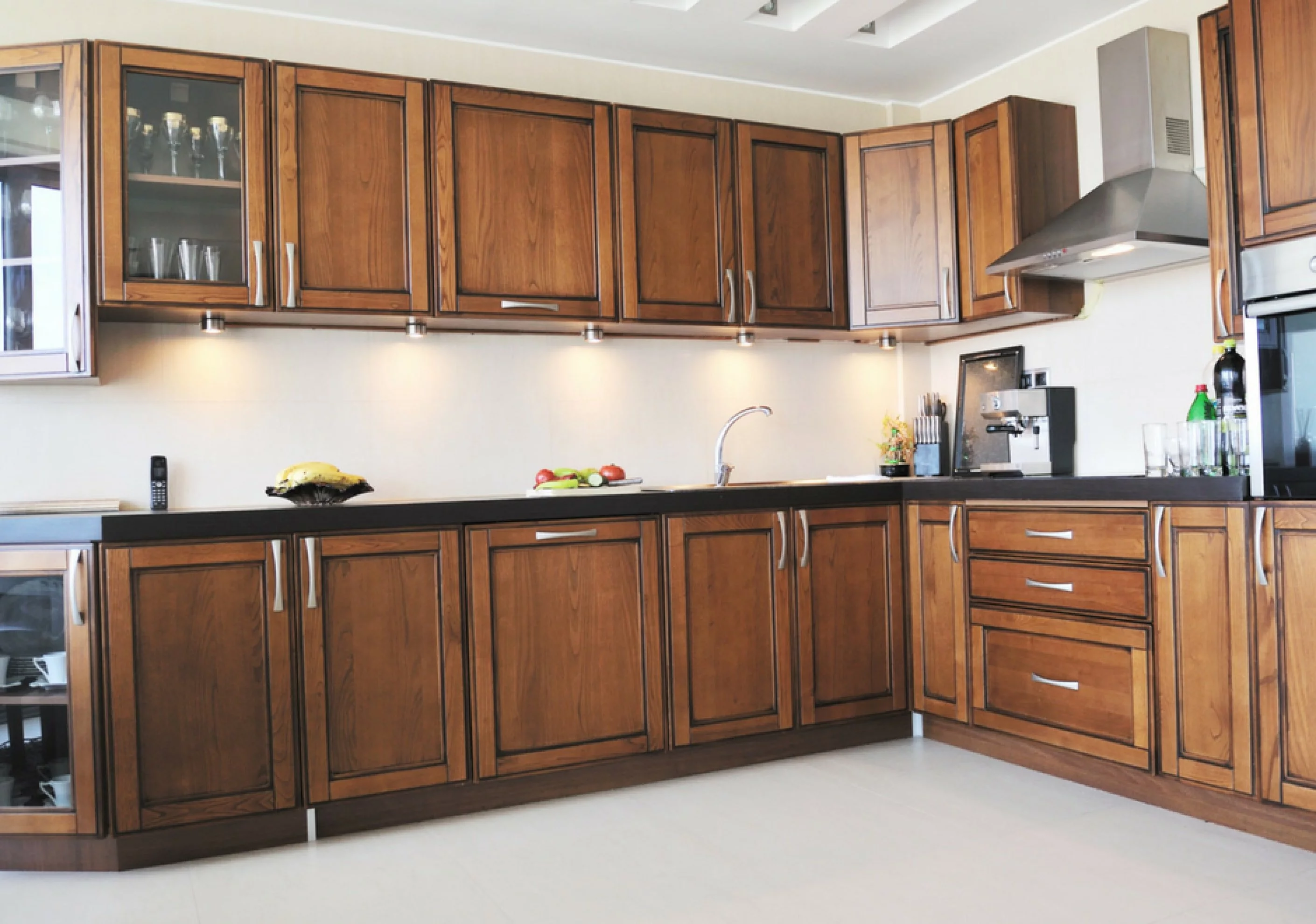 Particle Board vs Plywood in Kitchen Cabinetry