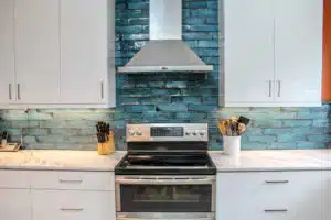 Kitchen Range and Range Hood backsplash tile